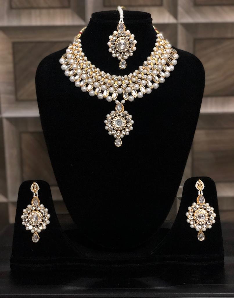 BILLY Trends Gold Toned & White Austrian Diamonds & Pearls Jewellery Set